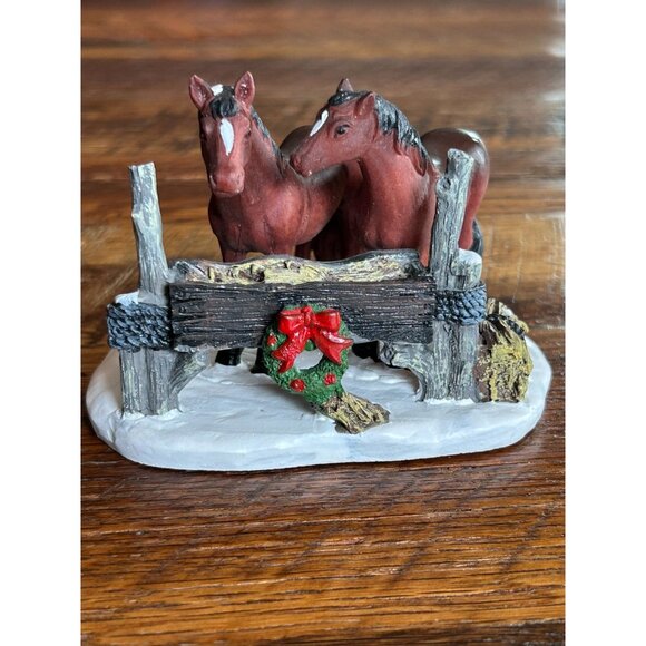 Vintage Christmas Village Accessory Horse Figurine With Fence & Holiday Wreath D - Picture 1 of 9